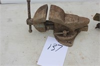 SMALL WARDS BENCH VISE