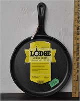 "Lodge"  10-1/2" cast iron griddle - new