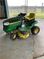 John Deere D105 riding lawnmower