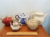 Vintage Tea Pots 1 Lot