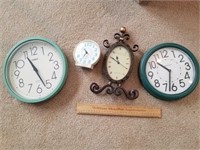 Clocks 1 Lot
