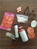 Cookie Cutters & Presses 1 Lot