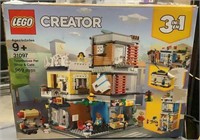 LEGO Create 31097 Townhouse Pet Shop & Cafe