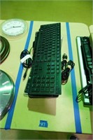 3 Dell Keyboards & 1 Apple Keyboard