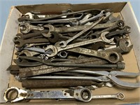 FLAT FULL OF MIX WRENCHES / OPEN END WRENCHES