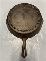 CAST IRON # 8 FRYING PAN WITH FIRE RING