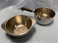 PAIR OF STAINLESS HANDLED MIX BOWL / PAN