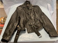 WILSONS THE LEATHER EXPERT SIZE L JACKET