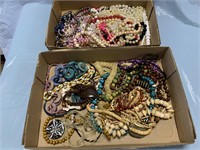 2 FLATS OF MIX JEWELRY / COSTUME BEADED GROUP1