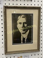 SIGNED PHOTOGRAPH OF AMERICAN AUTHOR ZANE GREY