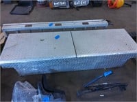 Diamond plate pickup tool box
