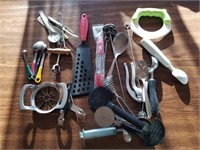 Kitchen Utensils & Gadgets 1 Lot