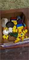 Vintage "pick-up-ducks" plus box