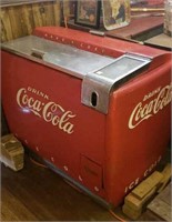 Vintage Coca Cola Machine - Runs!