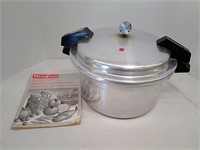 Wearever 11.4 L Preserving Canner