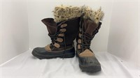 Size 9 women’s lace up winter boots