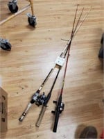3 Fishing Rods & 3 Reels