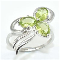 Silver peridot ring sz 7.5