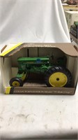 John Deere 70 row crop tractor box 5611 1/16 ertl