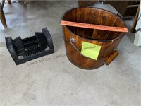 Wood stave bucket and shoe brush
