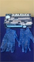 100 pairs powder-free vinyl gloves (L)