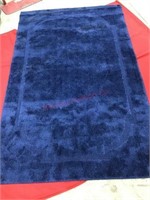 TRADITIONAL NAVY 3'4 X 5'4 AREA RUG