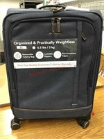 NAVY BLUE LIGHT WEIGHT SUITCASE ON ROLLERS