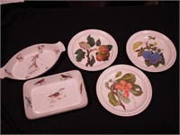 Five pieces of kitchen china: two baking dishes,