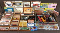 Large lot HO train engines, rolling stock,
