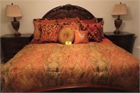 Bedspread & Pillows