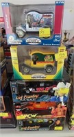 5 DIE CAST CARS AND BANKS