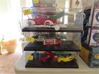 GROUPING: DIE CAST CARS AND PLASTIC TOYS