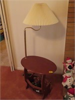 END TABLE WITH BUILT IN LAMP AND MAGAZINE