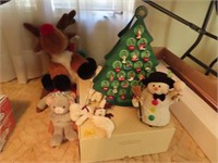 GROUPING: HOLIDAY DECORATIONS