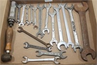 16 double open end wrenches 1/8" - 1 1/4" assorted