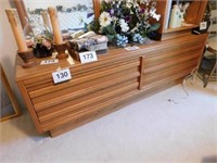 Solid oak dresser with mirror and 2 drawers by