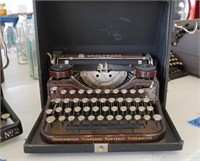 Underwood standard portable typewriter