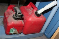 SELECTION OF PLASTIC GAS CANS