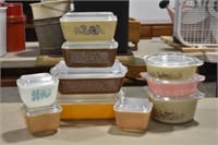 Pyrex With Lids