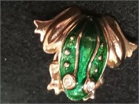 Nice quality frog pendant
