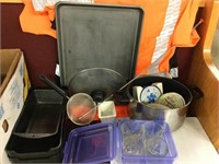 BOX LOT OF ASSORTED KITCHEN ITEMS