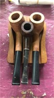 2 unmarked pipes with wood holder + (smaller)