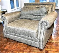 Mayo Extra Wide Easy Chair