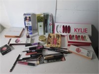LOT ASSORTED MAKE-UP ITEMS