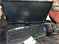 HP MONITOR, KEYBOARD, SPEAKERS AND MOUSE
