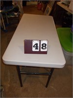 4' folding table