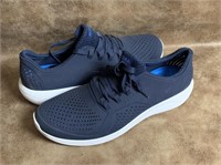 Like New Size 13 Crocs Tennis Shoes