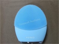 Foreo Luna 3 face massager