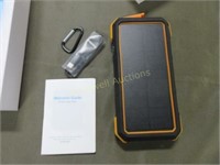 Blavor Solar charger power bank / flashlight