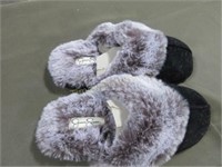Jessica Simpson slippers